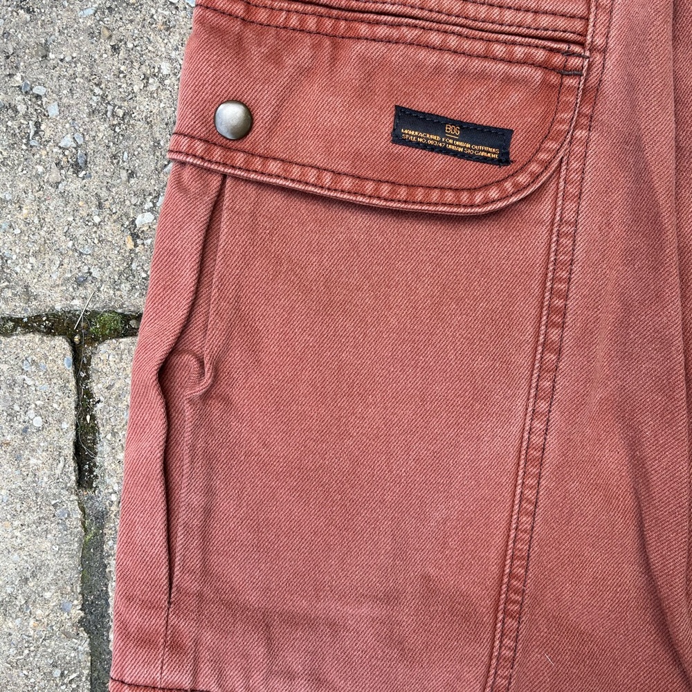 BDG UO Women's Cargo Pants - Picture 3 of 4